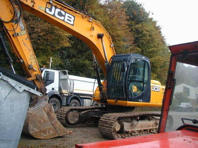 JCB JS220LCT4 - Pelle sur chenille: photos 3 JCB JS220LCT4 - Pelle sur chenille: photos 3