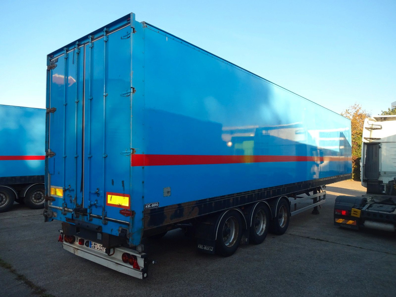 Kel-Berg 3 x Koffer, Doppelstock mit Balken - Semi-remorque fourgon: photos 5 Kel-Berg 3 x Koffer, Doppelstock mit Balken - Semi-remorque fourgon: photos 5