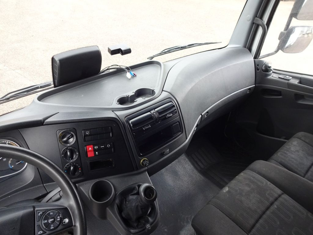 Camion fourgon Mercedes-Benz Atego 818, Koffer mit Rolltor: photos 11