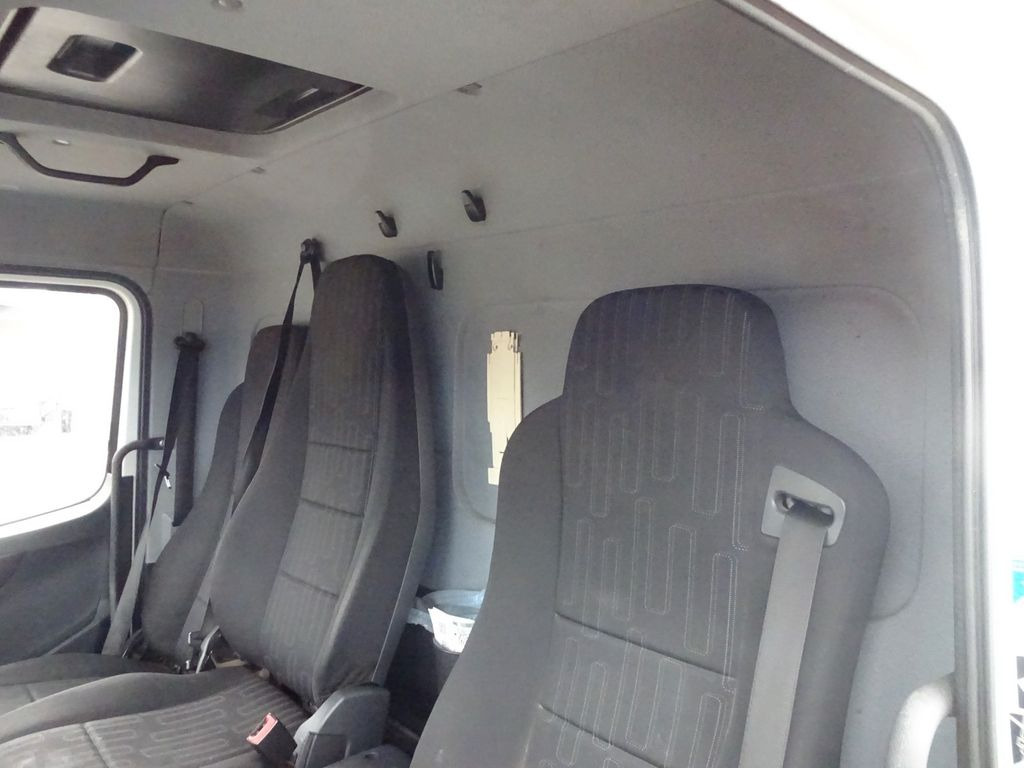 Camion fourgon Mercedes-Benz Atego 818, Koffer mit Rolltor: photos 13