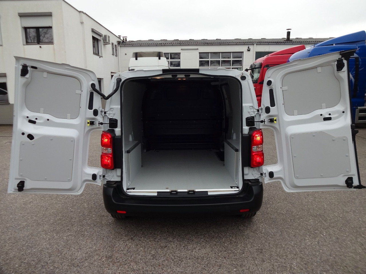 Opel 50 x Vivaro Kasten L1H1, Klima, PDC, en crédit-bail Opel 50 x Vivaro Kasten L1H1, Klima, PDC,: photos 21