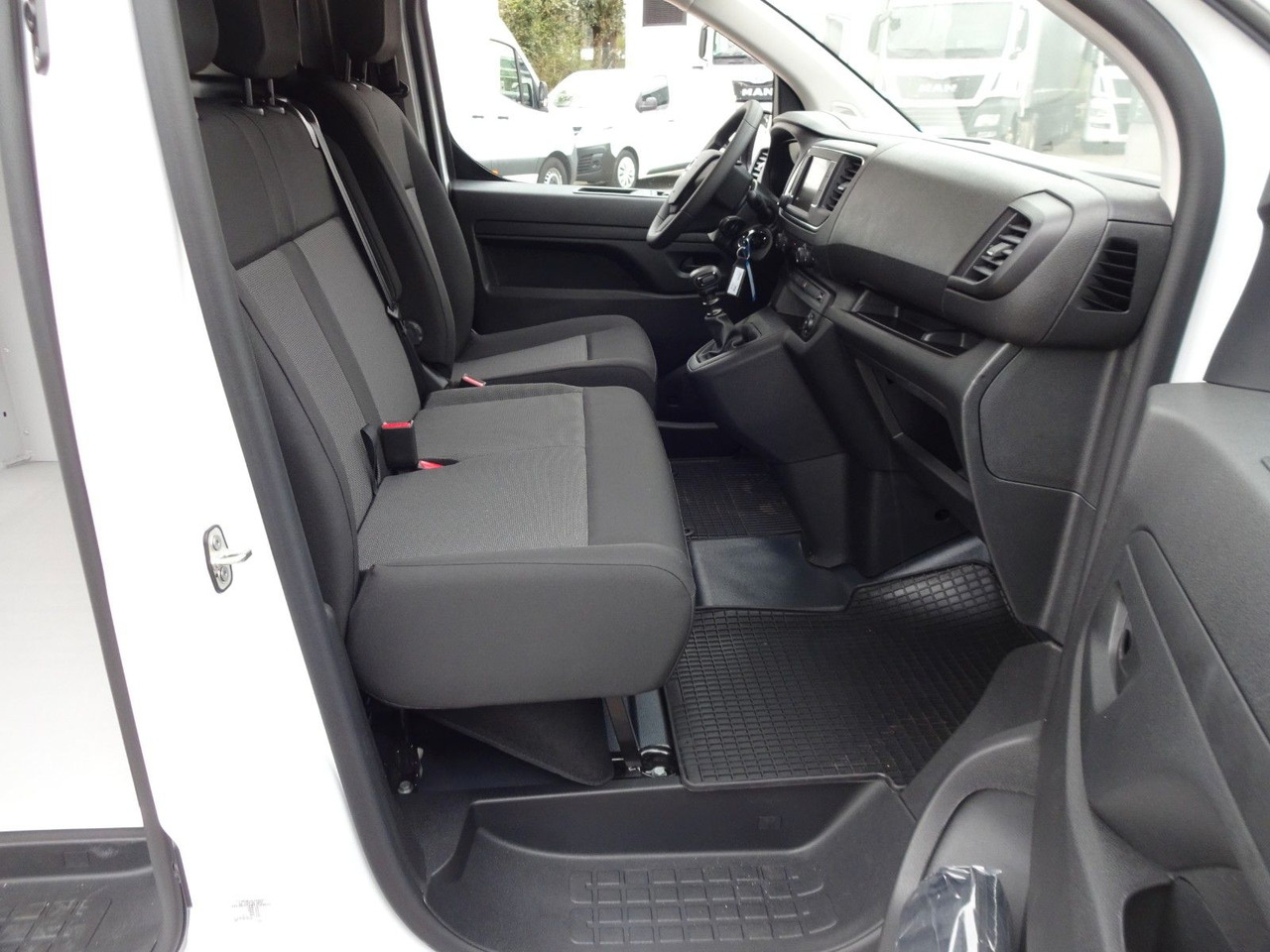 Opel 50 x Vivaro Kasten L1H1, Klima, PDC, Tempomat en crédit-bail Opel 50 x Vivaro Kasten L1H1, Klima, PDC, Tempomat: photos 14