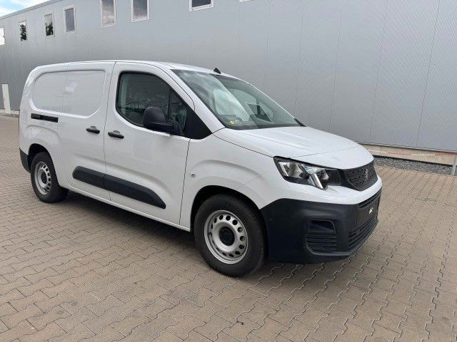 Peugeot Partner Premium Elektro L3H1, 100 kW - Transport de personnes, Utilitaire électrique: photos 1 Peugeot Partner Premium Elektro L3H1, 100 kW - Transport de personnes, Utilitaire électrique: photos 1