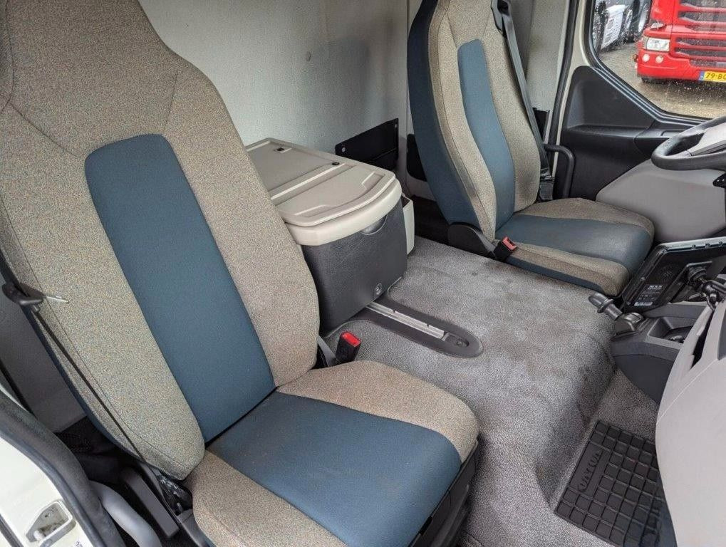 VOLVO FL 210, Koffer,LBW,Isolirt, Klima, Autom, Kamera en crédit-bail VOLVO FL 210, Koffer,LBW,Isolirt, Klima, Autom, Kamera: photos 9