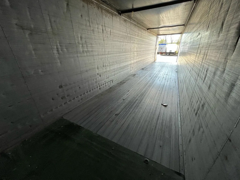 Bulthuis 92m3 Walking Floor Cargo Floor SAF Schijfremmen Liftas - Semi-remorque à fond mouvant: photos 5 Bulthuis 92m3 Walking Floor Cargo Floor SAF Schijfremmen Liftas - Semi-remorque à fond mouvant: photos 5