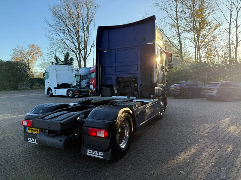 DAF XF 450 Super Space Cab + Gardner Denver XK18 Silo Compressor Alcoa LED Standklima NL Truck APK 03-2026 - Tracteur routier: photos 4 DAF XF 450 Super Space Cab + Gardner Denver XK18 Silo Compressor Alcoa LED Standklima NL Truck APK 03-2026 - Tracteur routier: photos 4