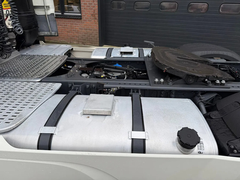 DAF XF 480 SSC Super Space 2x tank LED 261.452KM! ACC NL Truck APK/TUV 17-04-2026 en crédit-bail DAF XF 480 SSC Super Space 2x tank LED 261.452KM! ACC NL Truck APK/TUV 17-04-2026: photos 15 DAF XF 480 SSC Super Space 2x tank LED 261.452KM! ACC NL Truck APK/TUV 17-04-2026 en crédit-bail DAF XF 480 SSC Super Space 2x tank LED 261.452KM! ACC NL Truck APK/TUV 17-04-2026: photos 15