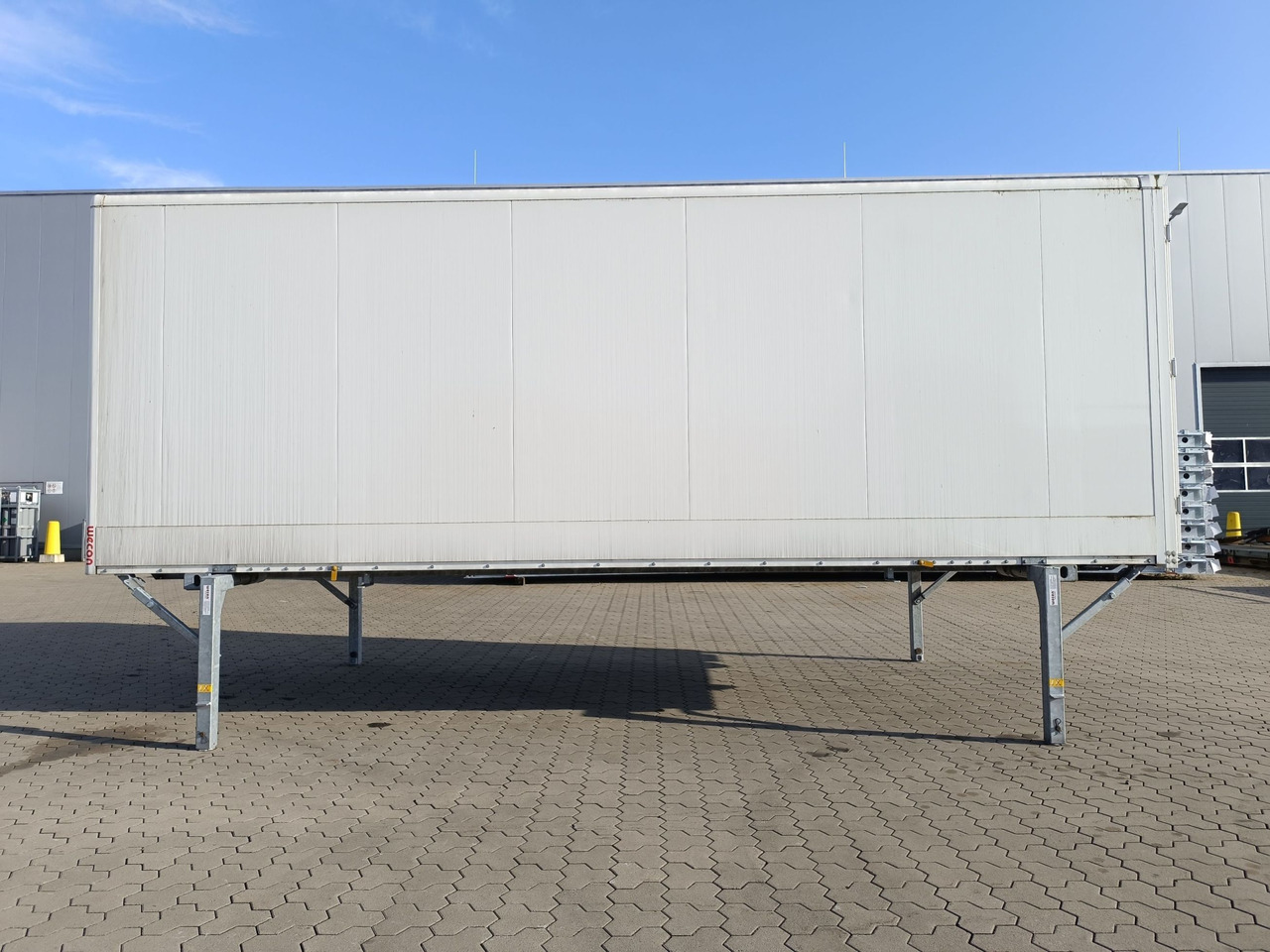 BDF-System, 7.450 mm lang, SONDERPREIS MESSEAUFBAU, - Carrosserie fourgon: photos 1 BDF-System, 7.450 mm lang, SONDERPREIS MESSEAUFBAU, - Carrosserie fourgon: photos 1