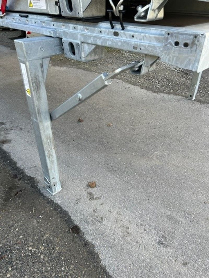 Kögel Wechselrahmen, BDF-System, 7.450 mm lang. - Carrosserie plateau: photos 4 Kögel Wechselrahmen, BDF-System, 7.450 mm lang. - Carrosserie plateau: photos 4