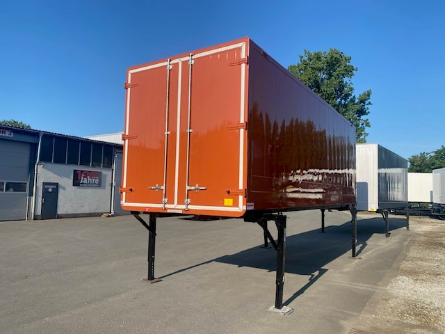 Krone BDF-System 7.45m, LACK NEU! Durchladesystem: Heck Portaltüren vorne und Hinten - Carrosserie fourgon: photos 1 Krone BDF-System 7.45m, LACK NEU! Durchladesystem: Heck Portaltüren vorne und Hinten - Carrosserie fourgon: photos 1