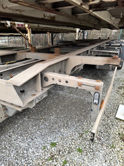 Rufa 19 to GG, zwillingsbereift, tiefgekuppelt, Fabrikat Rufa - Remorque fourgon: photos 1 Rufa 19 to GG, zwillingsbereift, tiefgekuppelt, Fabrikat Rufa - Remorque fourgon: photos 1