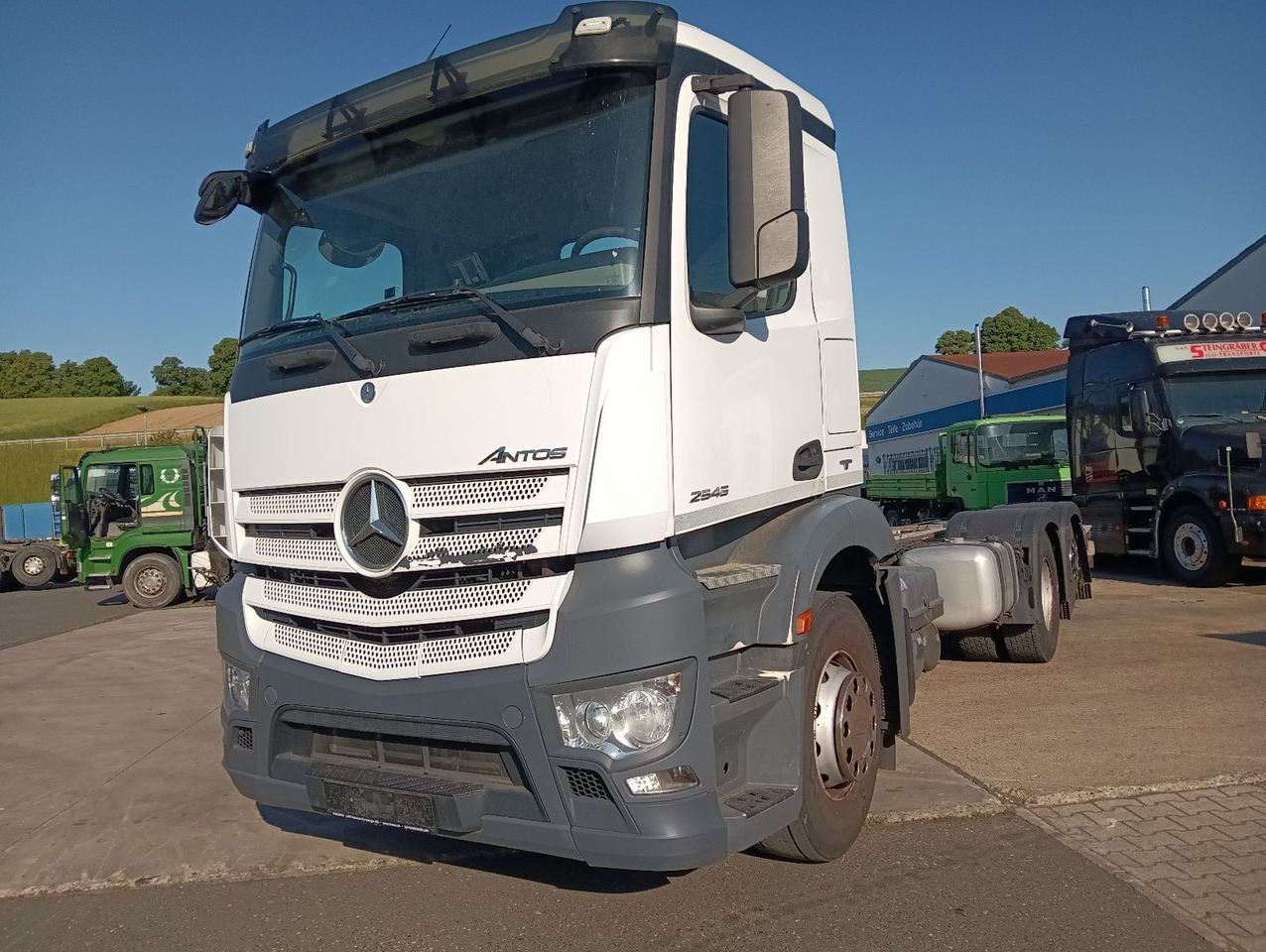 Mercedes-Benz ANTOS 2545 6x2 Lenkachse Luft/Luft PTO AHK - Châssis cabine: photos 1 Mercedes-Benz ANTOS 2545 6x2 Lenkachse Luft/Luft PTO AHK - Châssis cabine: photos 1