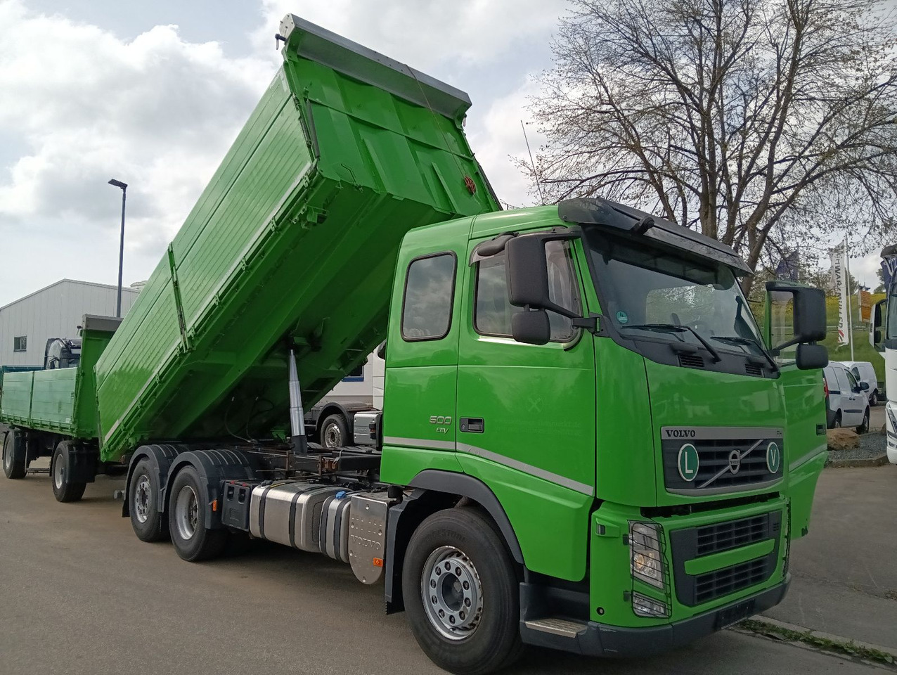 Volvo FH 500 6x2R 22m3 SCHWARZMÜLLER 3-S-GETREIDEKIPPE - Camion benne: photos 1 Volvo FH 500 6x2R 22m3 SCHWARZMÜLLER 3-S-GETREIDEKIPPE - Camion benne: photos 1