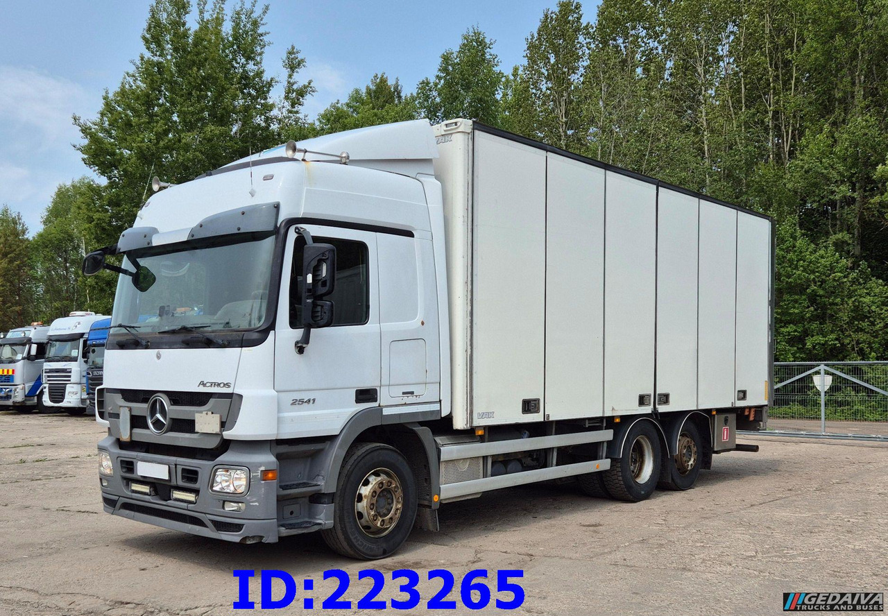 MERCEDES-BENZ Actros 2541 6x2 Retarder Open side box - Camion isothermique: photos 1 MERCEDES-BENZ Actros 2541 6x2 Retarder Open side box - Camion isothermique: photos 1