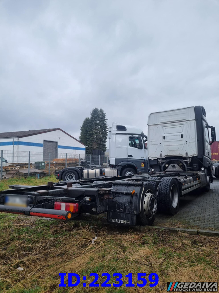 MERCEDES-BENZ Actros 2542 BDF 6x2 Euro6 - Châssis cabine: photos 5 MERCEDES-BENZ Actros 2542 BDF 6x2 Euro6 - Châssis cabine: photos 5