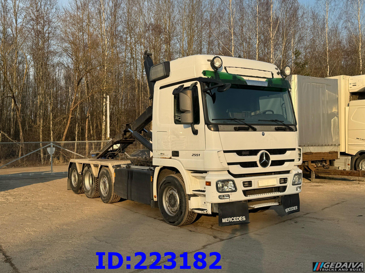 MERCEDES-BENZ Actros 2551 8x2 V8 Retarder - Camion ampliroll: photos 4 MERCEDES-BENZ Actros 2551 8x2 V8 Retarder - Camion ampliroll: photos 4