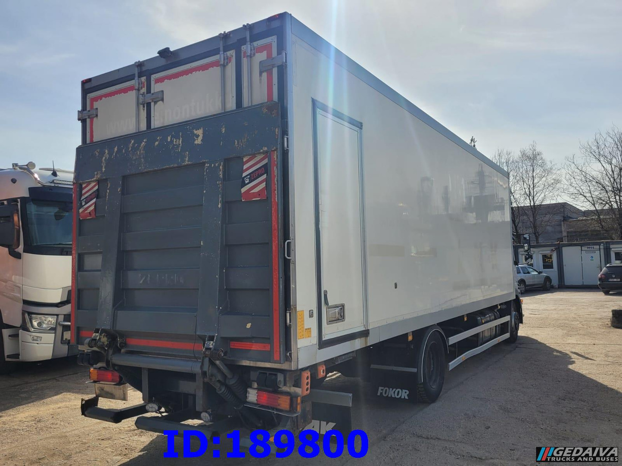 MERCEDES-BENZ Axor 1829 Euro5 Manual + Tail lift - Camion frigorifique: photos 5 MERCEDES-BENZ Axor 1829 Euro5 Manual + Tail lift - Camion frigorifique: photos 5