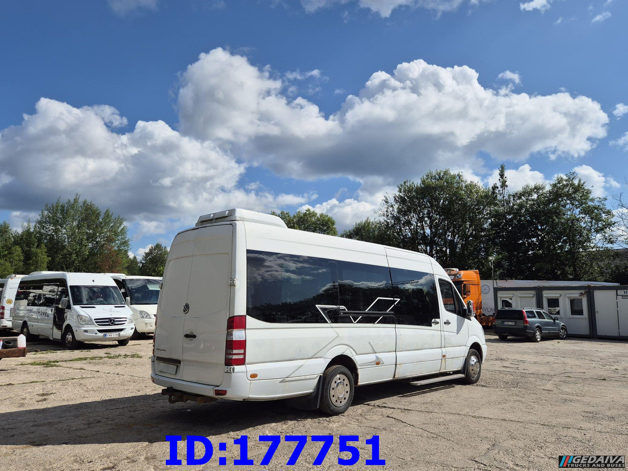 MERCEDES-BENZ Sprinter 518 - VIP - 17-seater - Autocar: photos 5 MERCEDES-BENZ Sprinter 518 - VIP - 17-seater - Autocar: photos 5