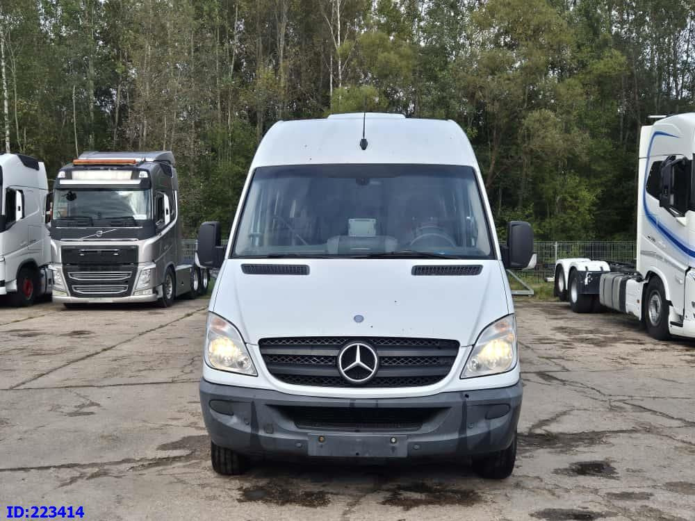 MERCEDES-BENZ Sprinter 519 VIP - 17 Seater Euro5 - Autocar: photos 2 MERCEDES-BENZ Sprinter 519 VIP - 17 Seater Euro5 - Autocar: photos 2