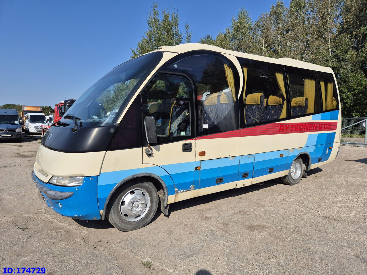 MERCEDES-BENZ Vario 815 26-Seater - Autocar: photos 1 MERCEDES-BENZ Vario 815 26-Seater - Autocar: photos 1
