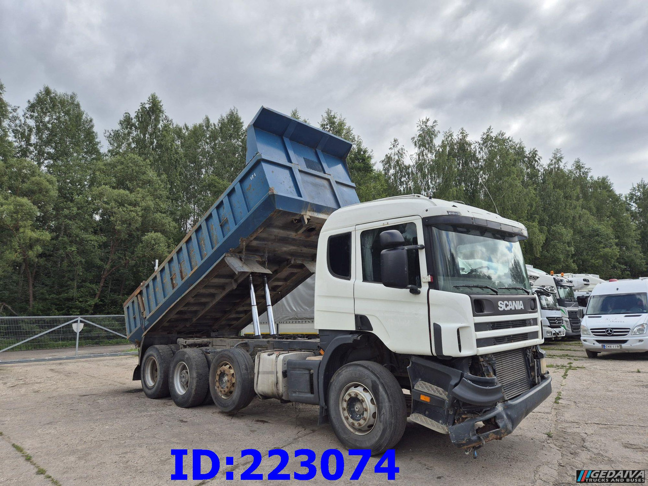 SCANIA 124 8x2 - Manual - Full steel - Camion benne: photos 4 SCANIA 124 8x2 - Manual - Full steel - Camion benne: photos 4