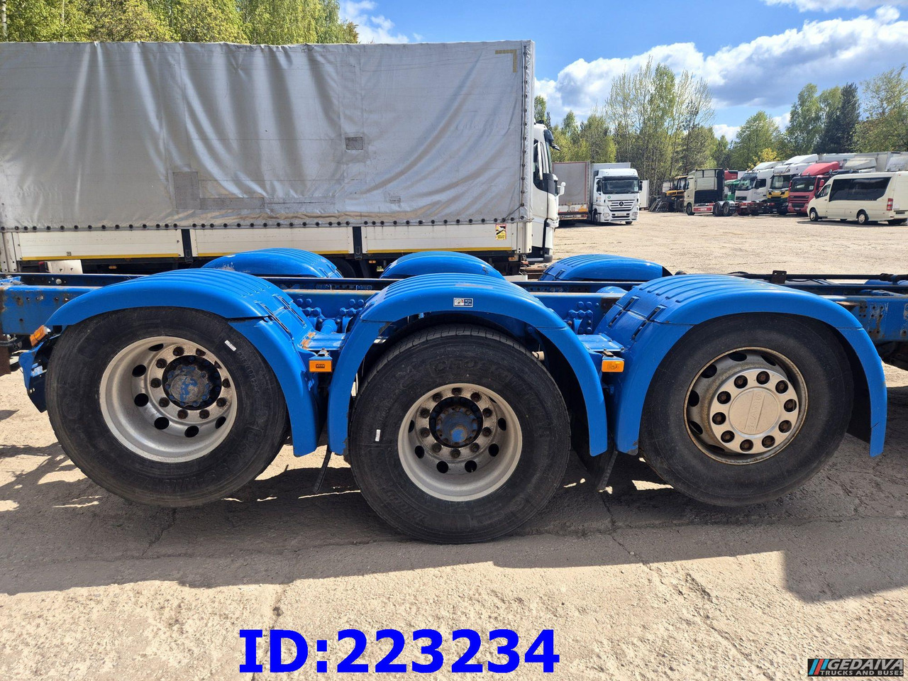 SCANIA R580 8X2 - Steering axle - Euro6 - Châssis cabine: photos 5 SCANIA R580 8X2 - Steering axle - Euro6 - Châssis cabine: photos 5