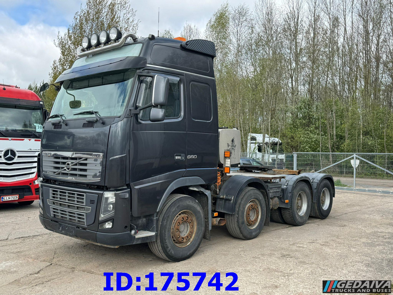 VOLVO FH16 660HP 8x4 - Tracteur routier: photos 1 VOLVO FH16 660HP 8x4 - Tracteur routier: photos 1