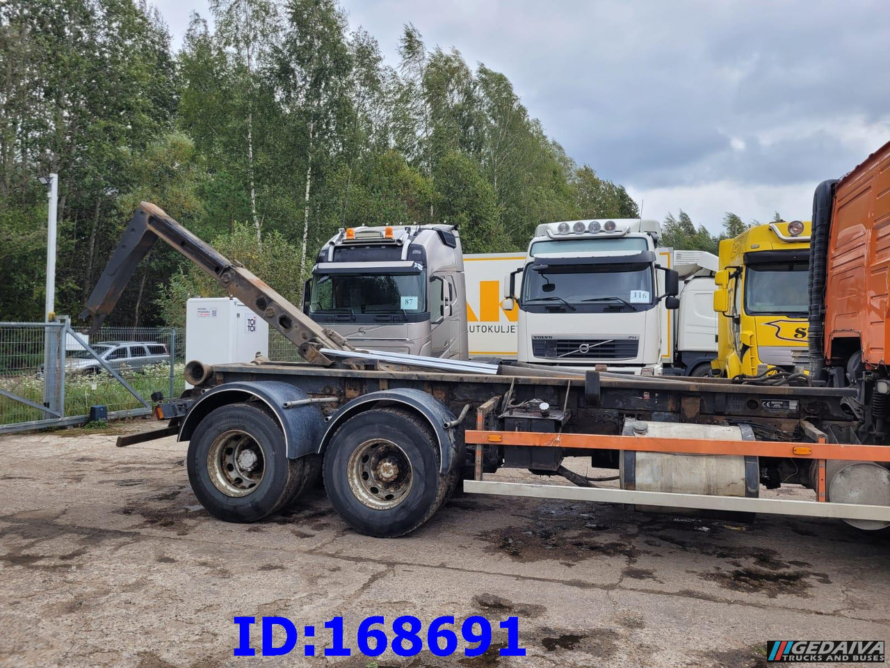 VOLVO FH12 380HP 6x2 10tyre Hook Tipper - Camion ampliroll: photos 5 VOLVO FH12 380HP 6x2 10tyre Hook Tipper - Camion ampliroll: photos 5