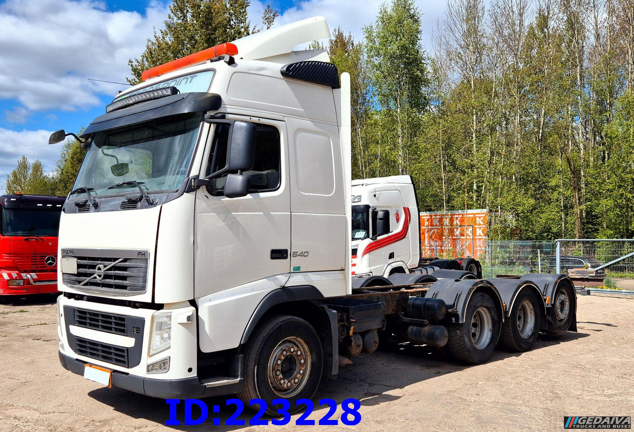 VOLVO FH13 540HP 8X4 Euro5 - Châssis cabine: photos 1 VOLVO FH13 540HP 8X4 Euro5 - Châssis cabine: photos 1