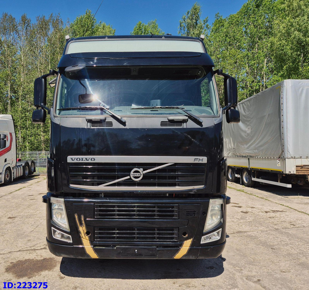 VOLVO FH13 540HP 8X4 (Steering axle) RETARDER - Châssis cabine: photos 2 VOLVO FH13 540HP 8X4 (Steering axle) RETARDER - Châssis cabine: photos 2