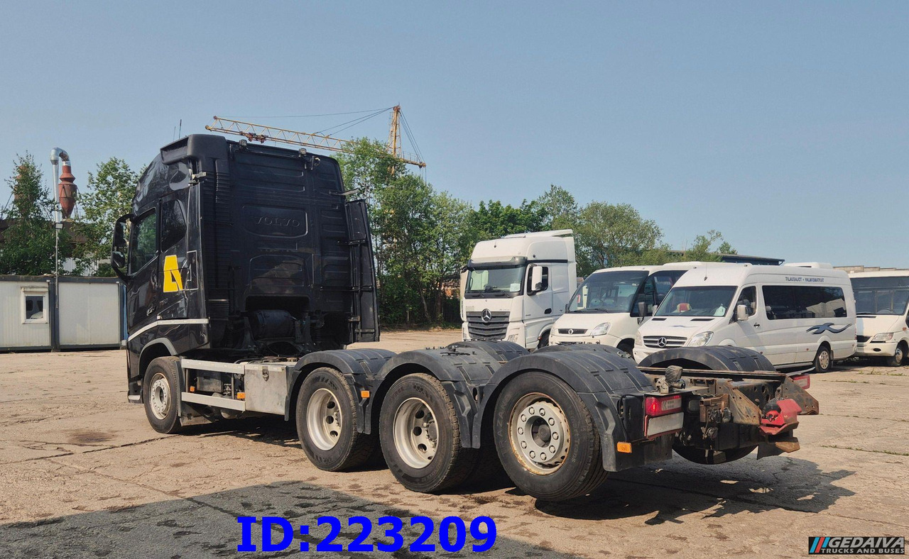 VOLVO FH16 750HP 8x4 Steering axle - Châssis cabine: photos 5 VOLVO FH16 750HP 8x4 Steering axle - Châssis cabine: photos 5