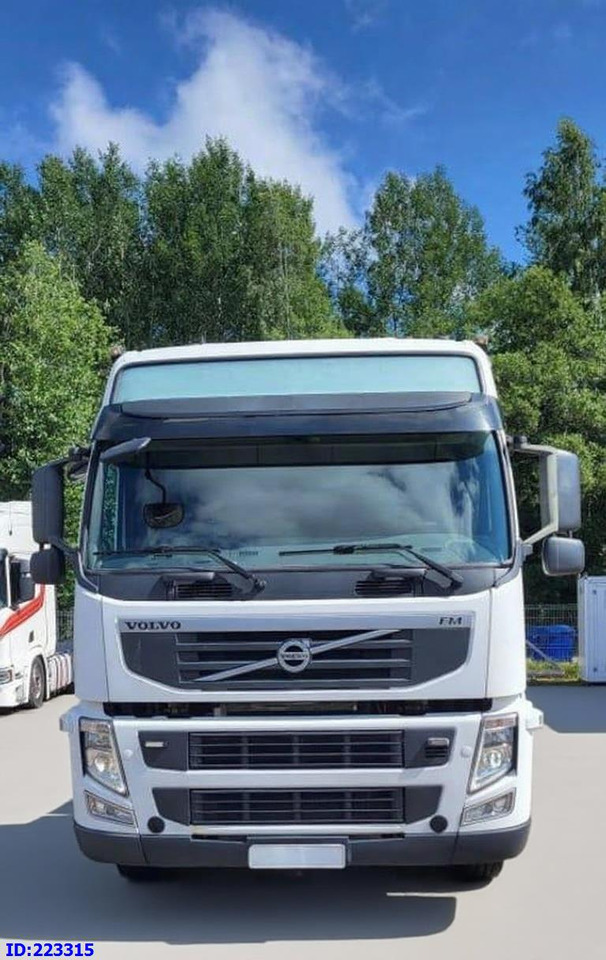 VOLVO FM13 500HP 6x2 Euro5 - Châssis cabine: photos 2 VOLVO FM13 500HP 6x2 Euro5 - Châssis cabine: photos 2