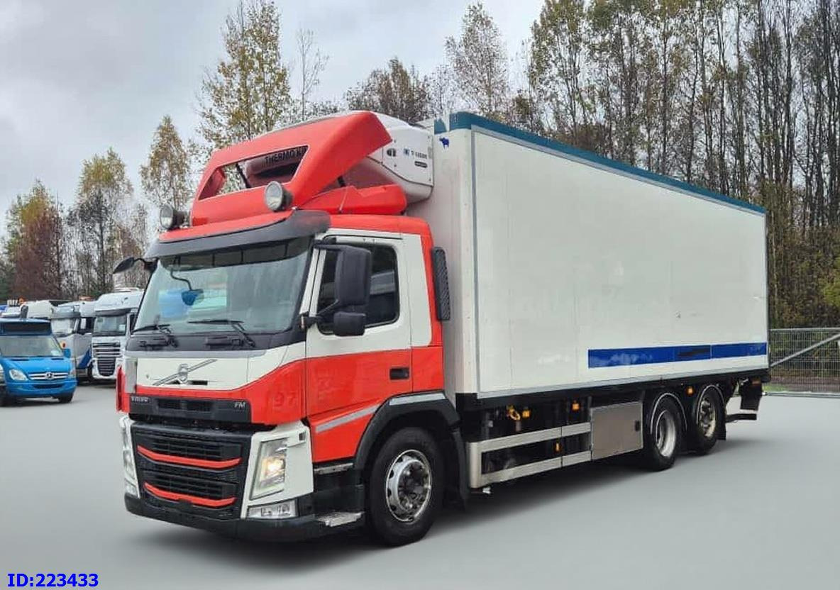 VOLVO FM13 500HP Thermoking Steering Axle - Camion frigorifique: photos 1 VOLVO FM13 500HP Thermoking Steering Axle - Camion frigorifique: photos 1
