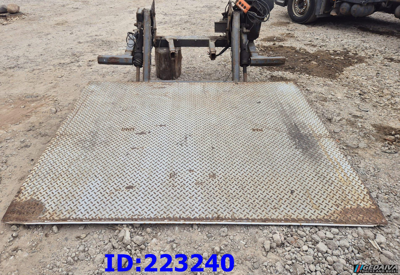 ZEPRO 200-175MA - Hayon élévateur: photos 4 ZEPRO 200-175MA - Hayon élévateur: photos 4