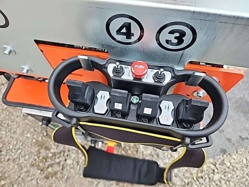 EasyLift R180 - Nacelle articulée: photos 3 EasyLift R180 - Nacelle articulée: photos 3