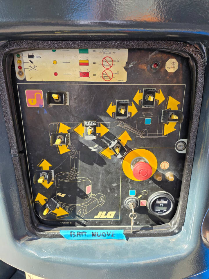 Nacelle articulée JLG E 300 AJP: photos 14