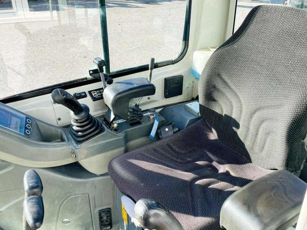 Takeuchi TB216 (4095) - Autre matériel: photos 5 Takeuchi TB216 (4095) - Autre matériel: photos 5