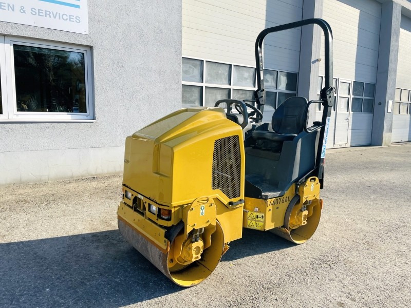 Caterpillar CB14B (3399) - Compacteur: photos 4 Caterpillar CB14B (3399) - Compacteur: photos 4