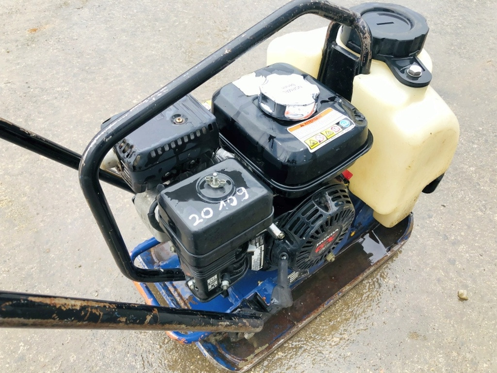 Diverses MIKASA MVCF60HVAS (3931) - Plaque vibrante: photos 2 Diverses MIKASA MVCF60HVAS (3931) - Plaque vibrante: photos 2