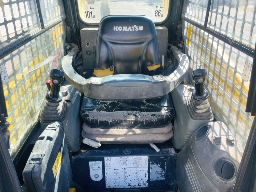 Komatsu SK714 (4077) - Mini chargeuse: photos 5 Komatsu SK714 (4077) - Mini chargeuse: photos 5