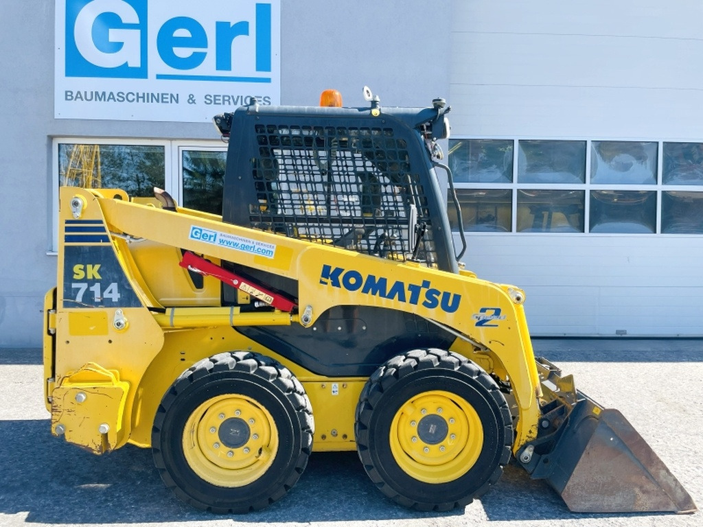 Komatsu SK714-5 (4066) - Mini chargeuse: photos 2 Komatsu SK714-5 (4066) - Mini chargeuse: photos 2