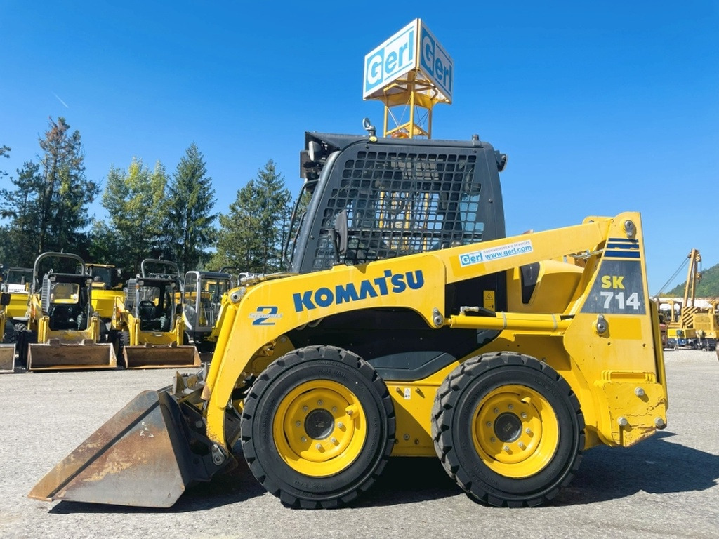 Komatsu SK714-5 (4066) - Mini chargeuse: photos 1 Komatsu SK714-5 (4066) - Mini chargeuse: photos 1