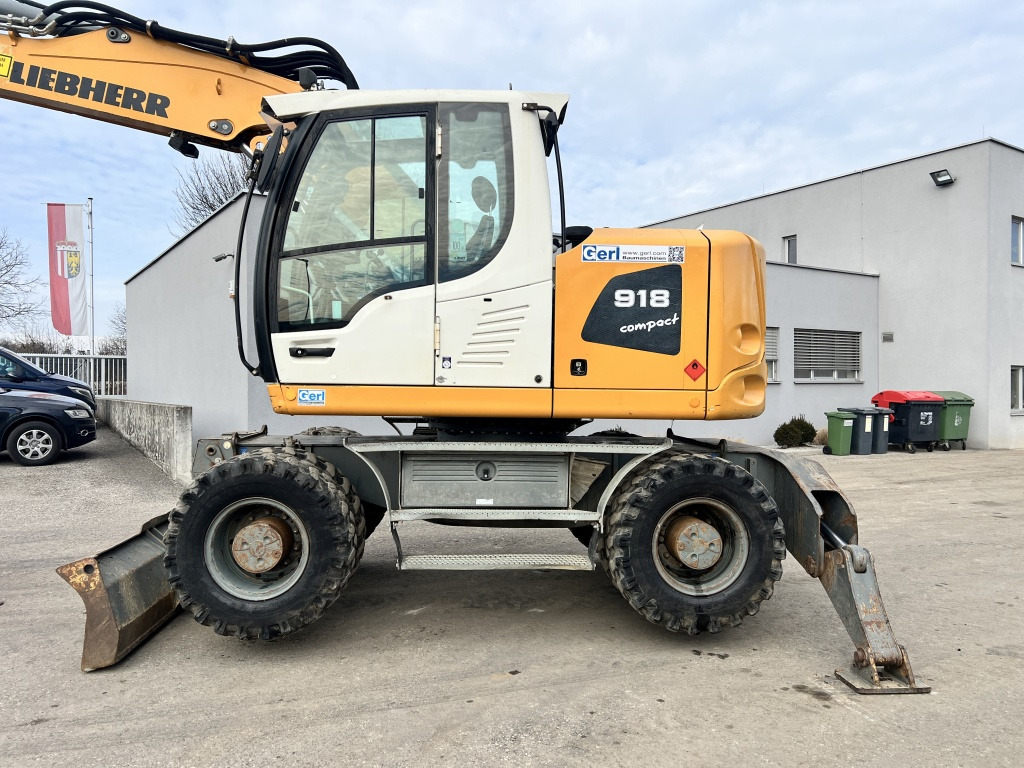 Liebherr A 918 C-Litronic (111509) - Pelle sur pneus: photos 2 Liebherr A 918 C-Litronic (111509) - Pelle sur pneus: photos 2