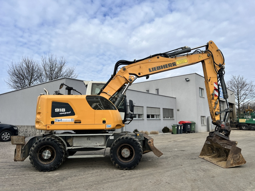 Liebherr A 918 C-Litronic (111509) - Pelle sur pneus: photos 5 Liebherr A 918 C-Litronic (111509) - Pelle sur pneus: photos 5