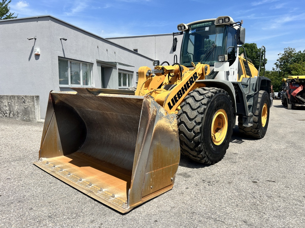 Liebherr L 550 (111617) - Chargeuse sur pneus: photos 3 Liebherr L 550 (111617) - Chargeuse sur pneus: photos 3