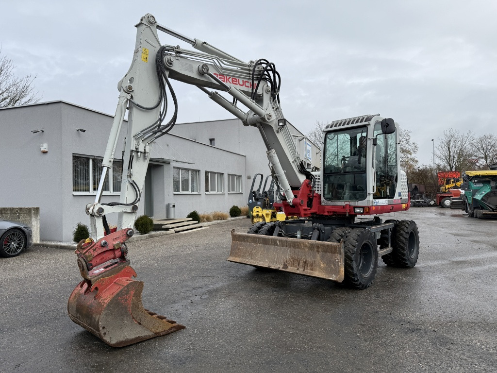 Takeuchi TB 175 W (111771) - Pelle sur pneus: photos 2 Takeuchi TB 175 W (111771) - Pelle sur pneus: photos 2