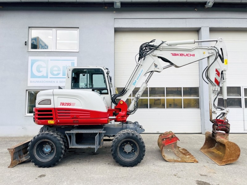 Takeuchi TB295W (3750) - Pelle sur pneus: photos 3 Takeuchi TB295W (3750) - Pelle sur pneus: photos 3