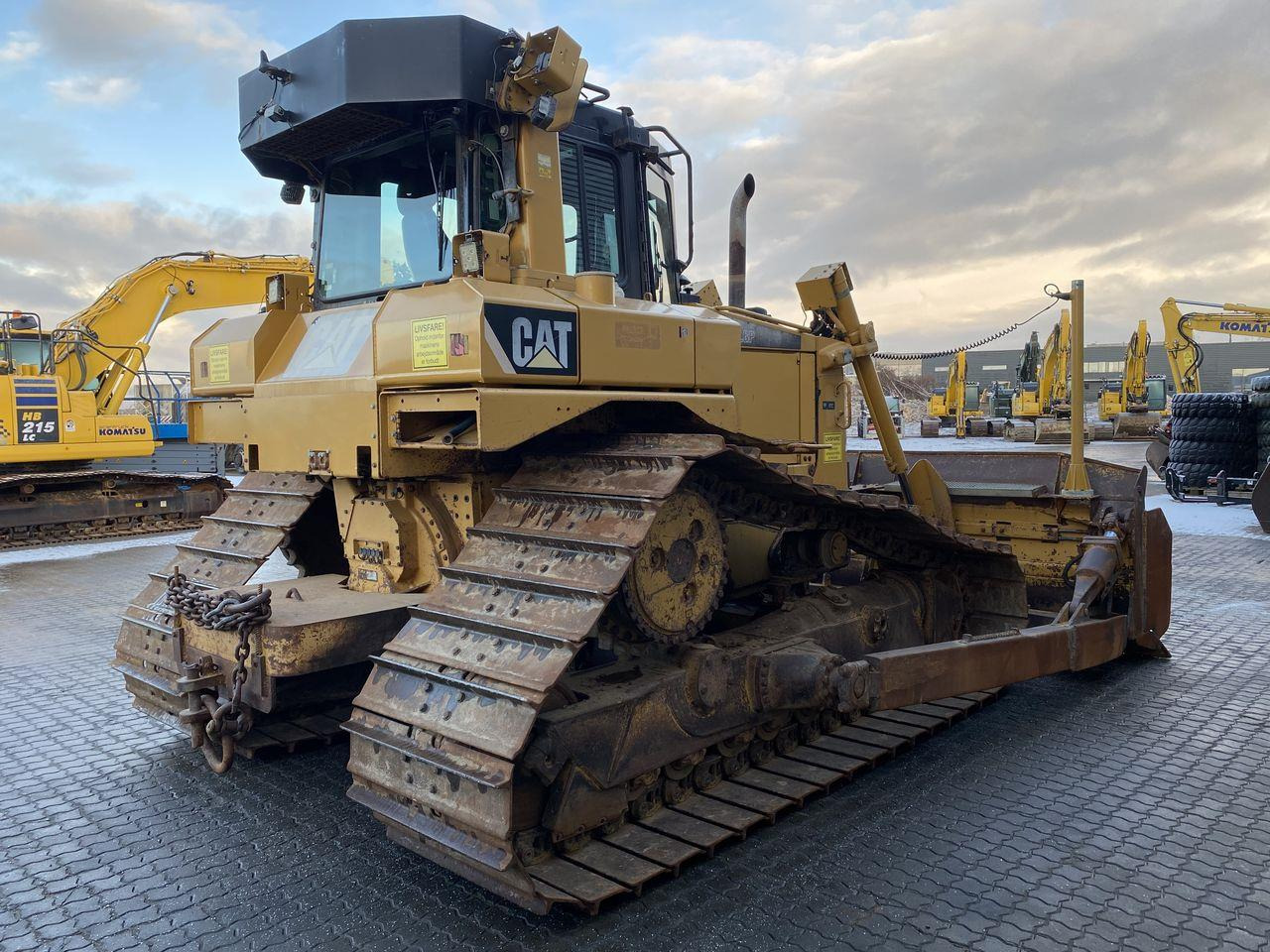 Caterpillar D6T LGP - Bulldozer: photos 4 Caterpillar D6T LGP - Bulldozer: photos 4