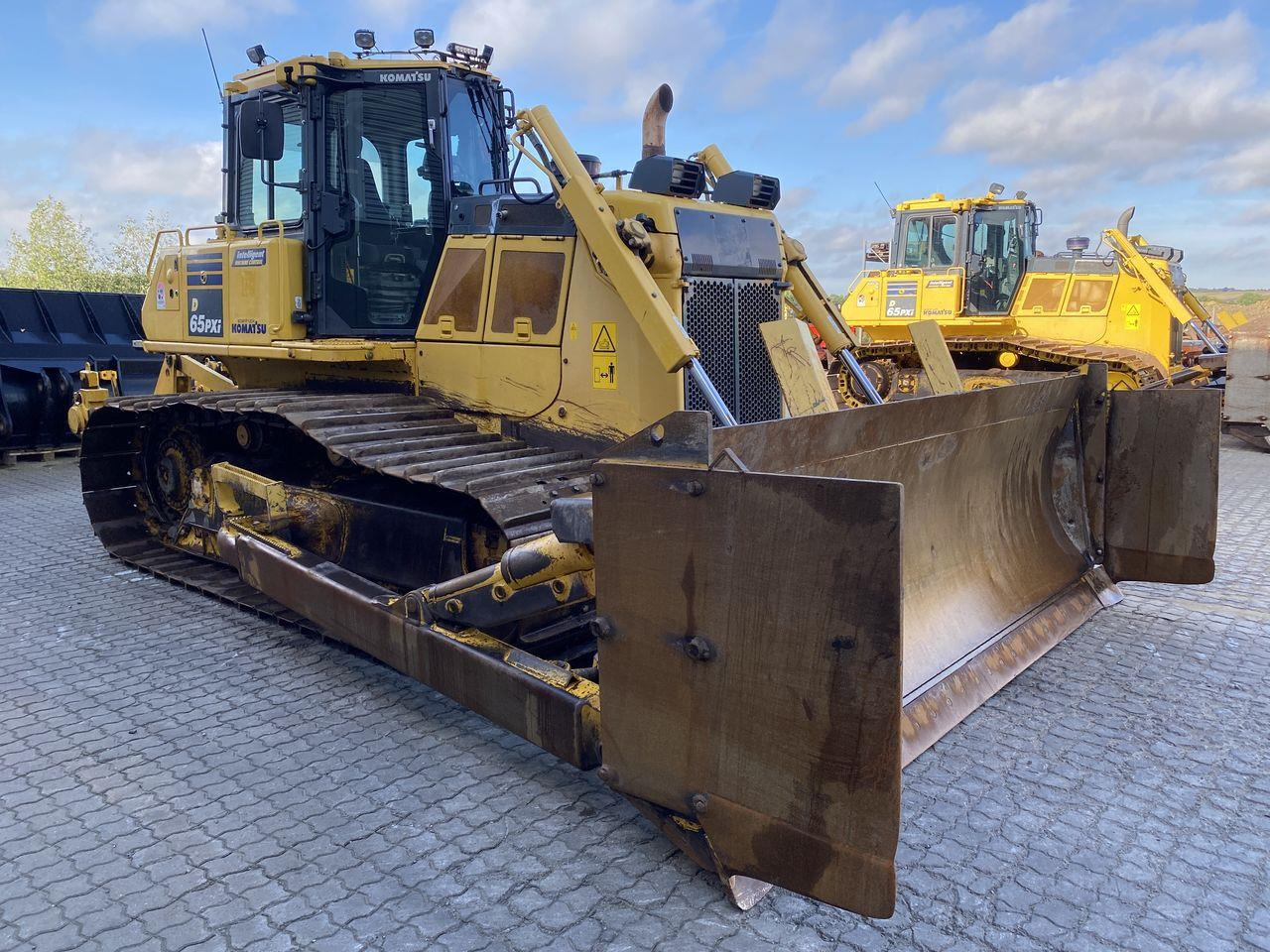 Komatsu D65PXI-18 - Bulldozer: photos 5 Komatsu D65PXI-18 - Bulldozer: photos 5