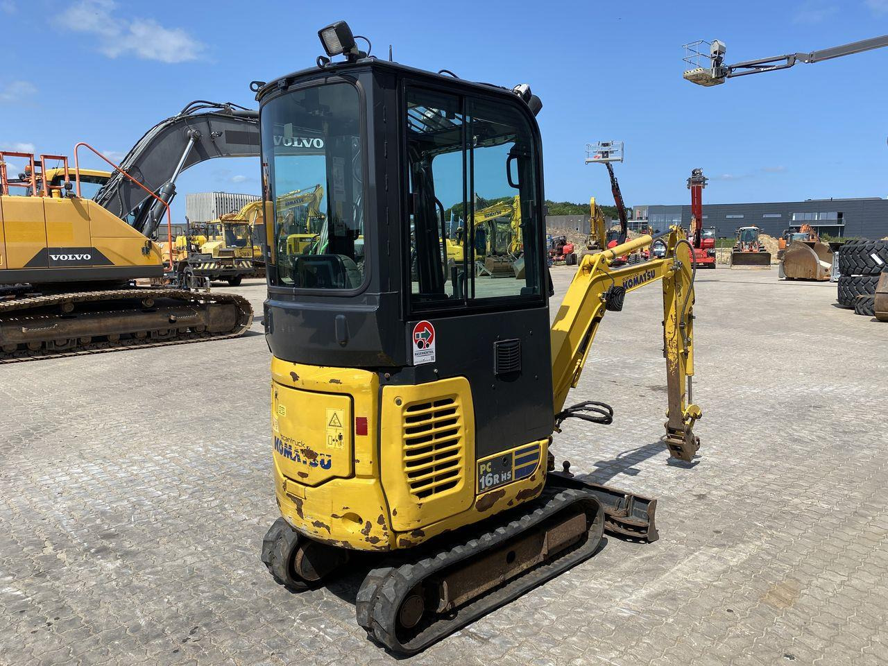 Komatsu PC16R-3HS - Mini pelle: photos 4 Komatsu PC16R-3HS - Mini pelle: photos 4